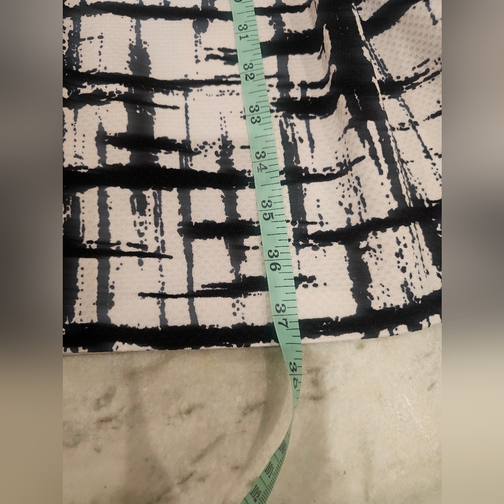 Kasper Fit & Flare Dress Size 4 Black White Abstract Textured Sleeveless Career - Picture 8 of 8